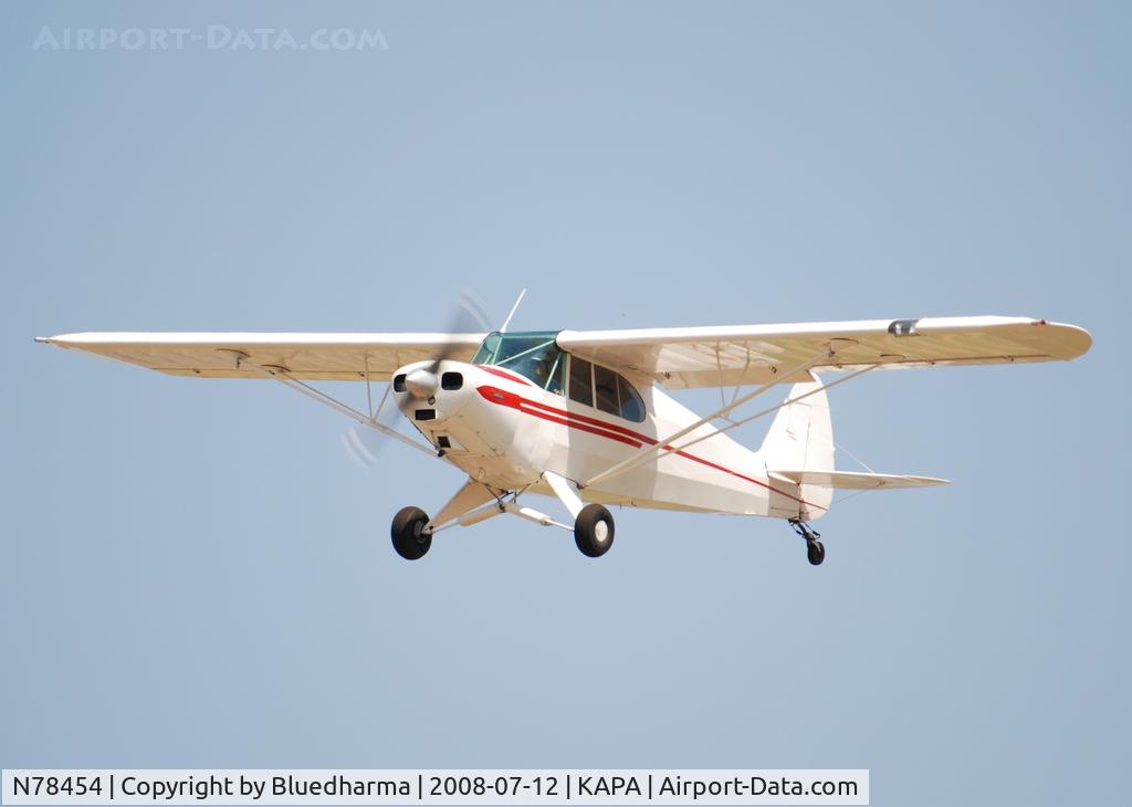N78454, 1947 Piper PA-12 Super Cruiser C/N 12-1964, On Final approach to 17L.