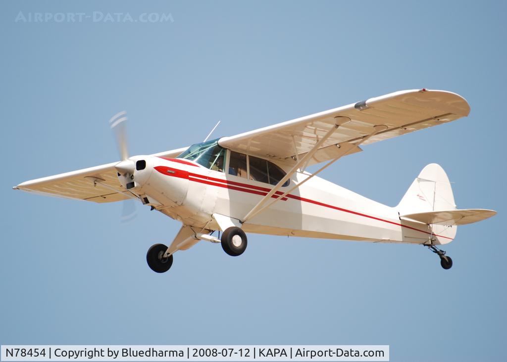 N78454, 1947 Piper PA-12 Super Cruiser C/N 12-1964, On Final approach to 17L.