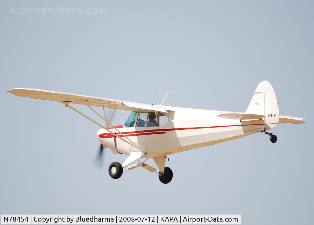 N78454, 1947 Piper PA-12 Super Cruiser C/N 12-1964, On Final approach to 17L.