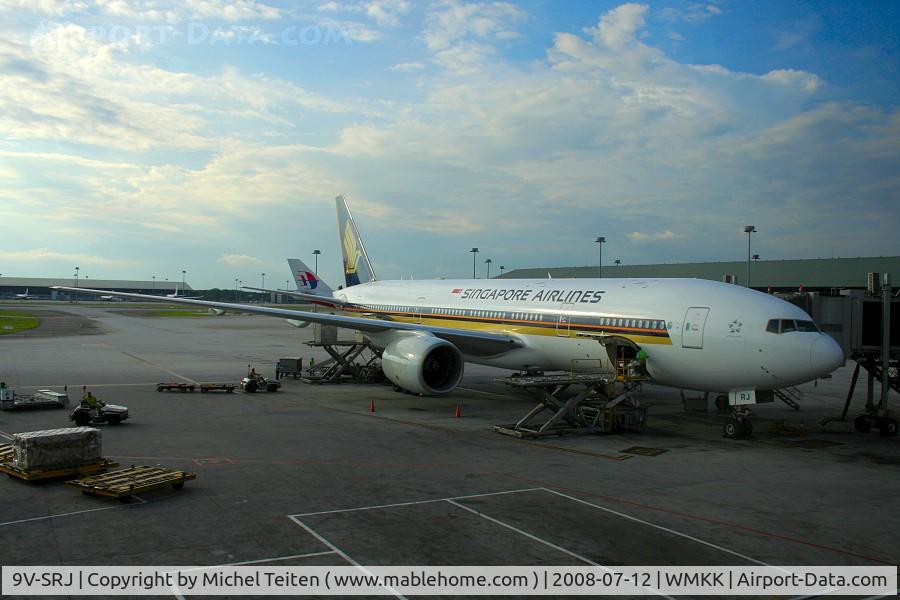 9V-SRJ, 2001 Boeing 777-212/ER C/N 28527, SQ117 from KL to Singapore