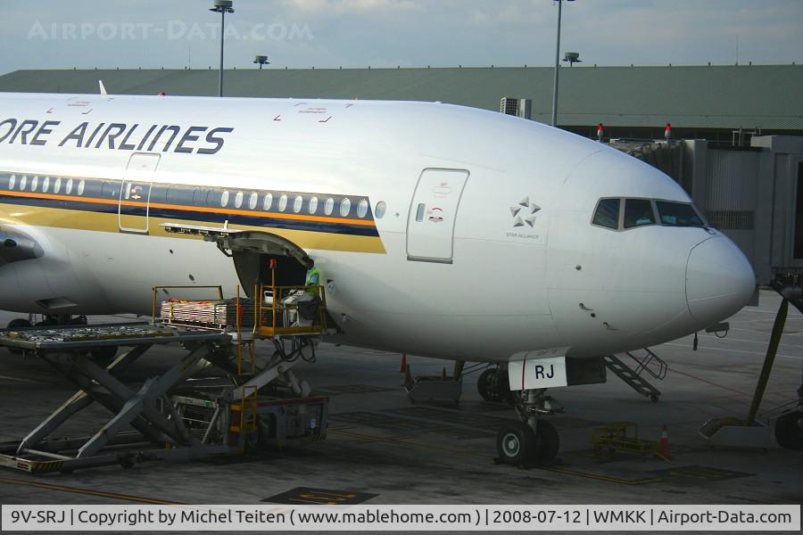 9V-SRJ, 2001 Boeing 777-212/ER C/N 28527, SQ117 from KL to Singapore