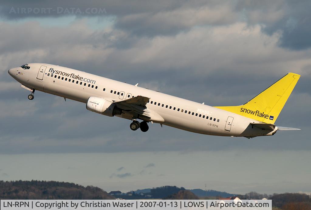 LN-RPN, 2000 Boeing 737-883 C/N 30470, Snowflake