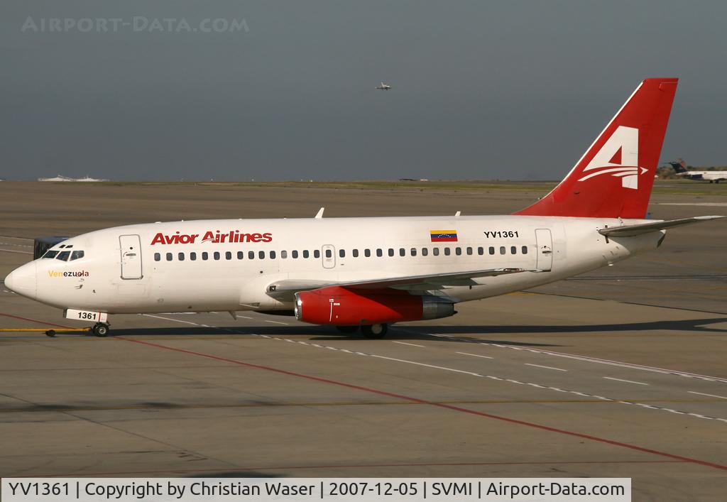 YV1361, Boeing 737-2H4 C/N 22826, Avior