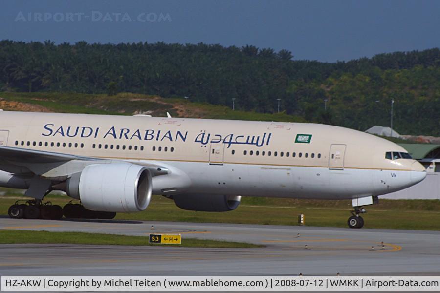 HZ-AKW, 2001 Boeing 777-268/ER C/N 28366, Saudi Airlines