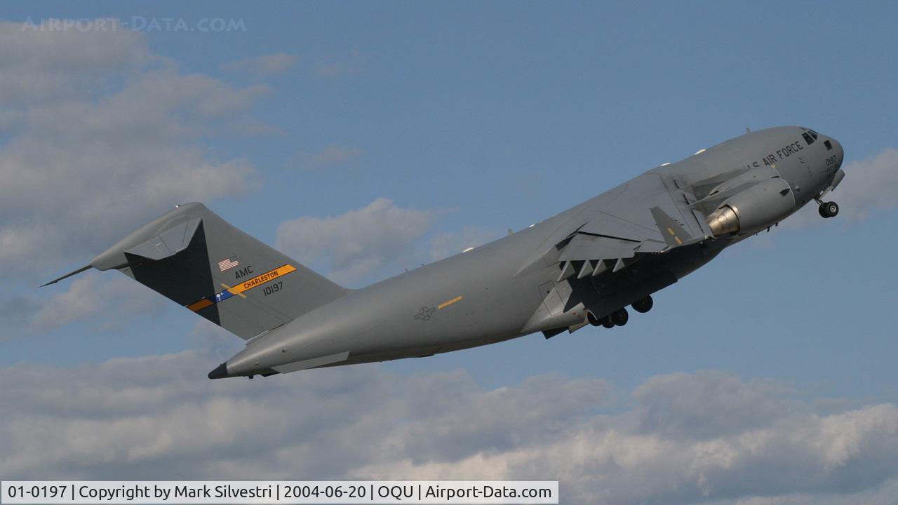 01-0197, 2001 Boeing C-17A Globemaster III C/N F-104, Quonset Pt, RI 2004
