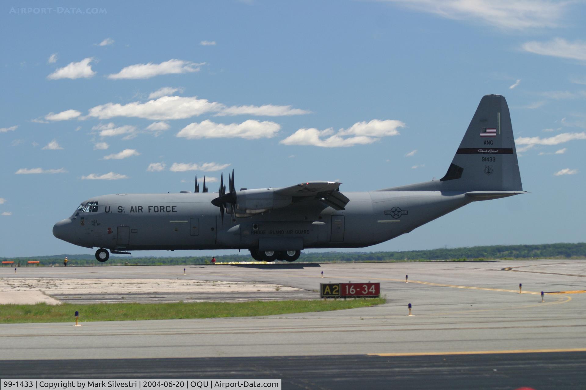 99-1433, 1999 Lockheed Martin C-130J-30 Super Hercules C/N 382-5519, Quonset Pt, RI 2004