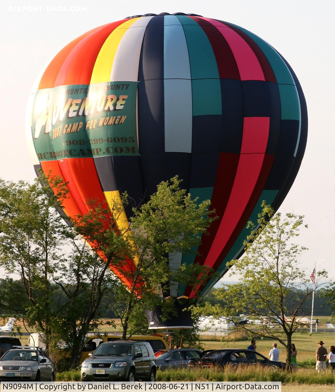 N9094M, 1993 Aerostar International Inc RAVEN S49A C/N S49A-3162, A private balloon promotes a local business at the equinox airshow at Solberg Airport.