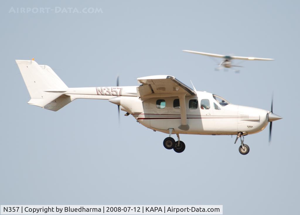 N357, 1976 Cessna T337G Turbo Super Skymaster C/N P3370242, On approach to 35R.