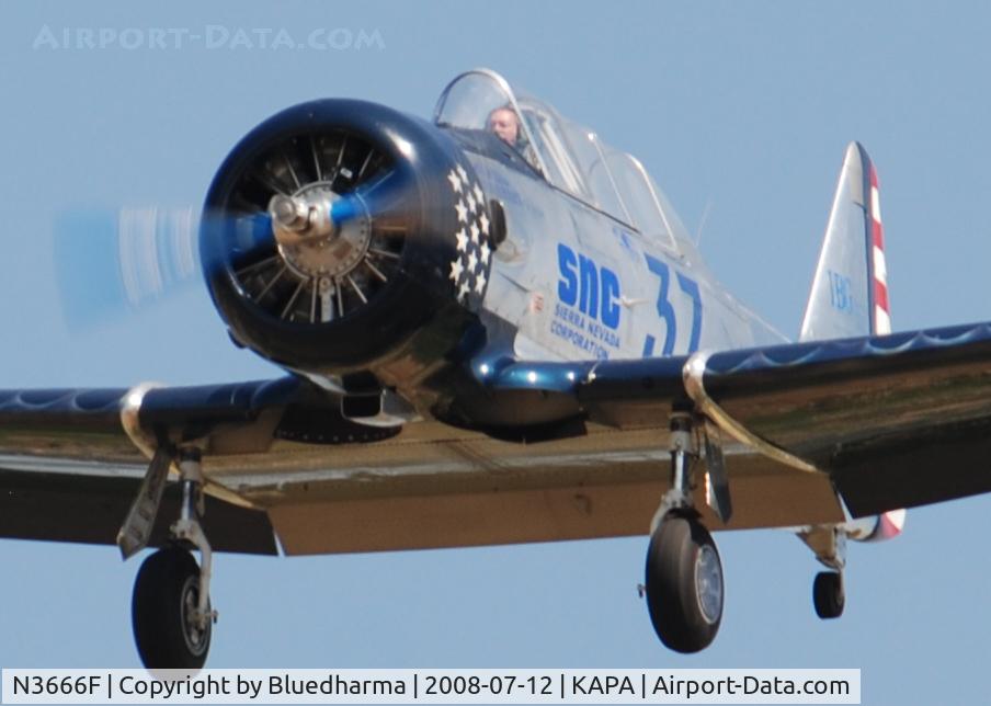 N3666F, North American SNJ-5 Texan Texan C/N 52031, Race 37 On final to 17L.