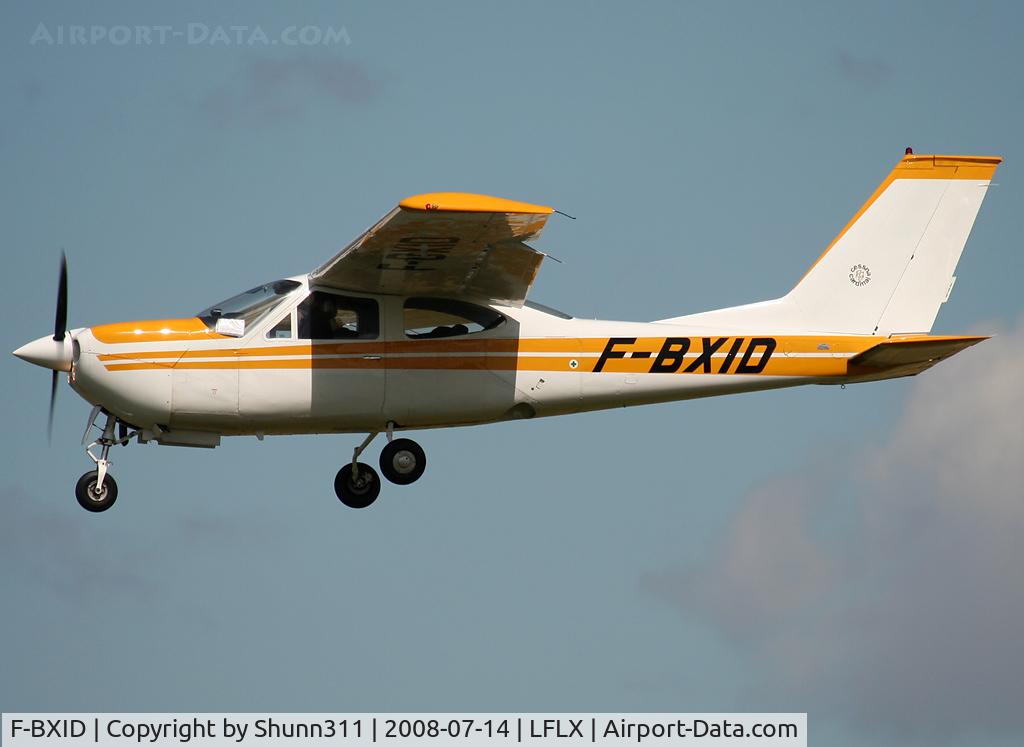 F-BXID, Reims F177RG Cardinal RG C/N 0128, Landing rwy 22 for an Airshow