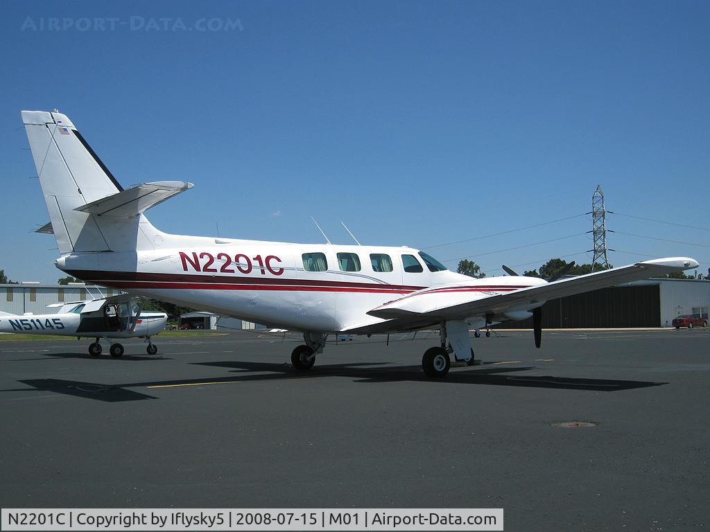 N2201C, 1982 Cessna T303 Crusader C/N T30300064, N2201C CESSNA T303