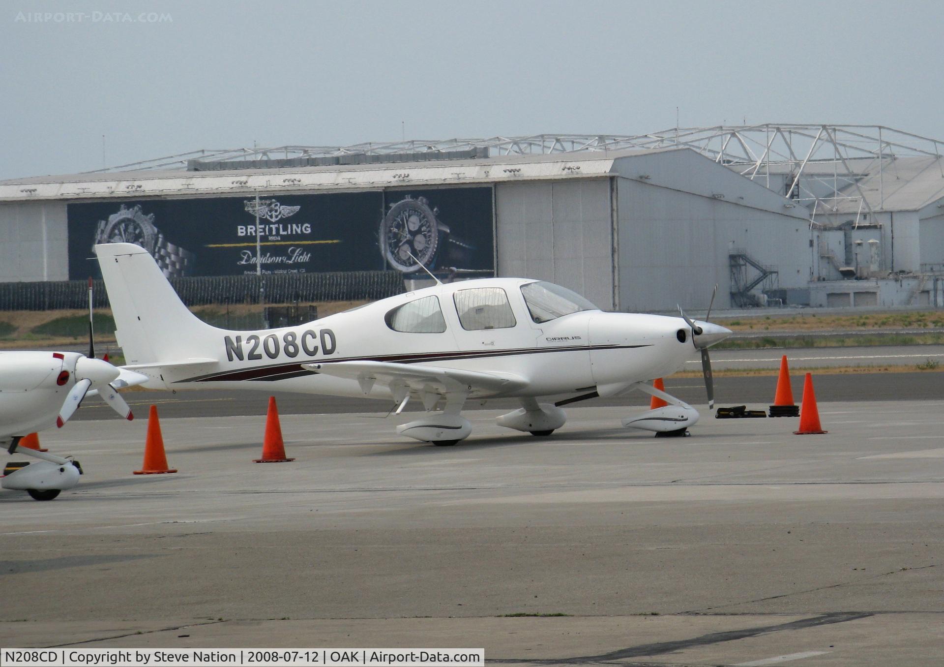 N208CD, 2000 Cirrus SR20 C/N 1074, 2000 Cirrus Design SR20 in smoky conditions @ Oakland, CA