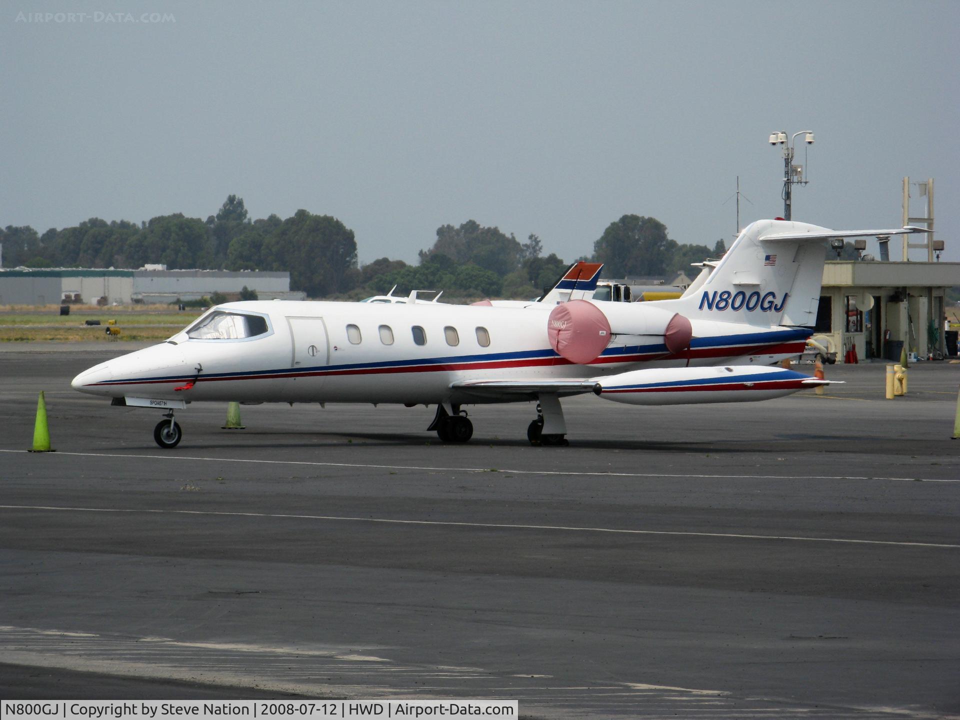 N800GJ, 1980 Gates Learjet Corp. 35A C/N 352, 1980 Gates Learjet Corp. 35A in smoky conditions @ Hayward Air Terminal, CA