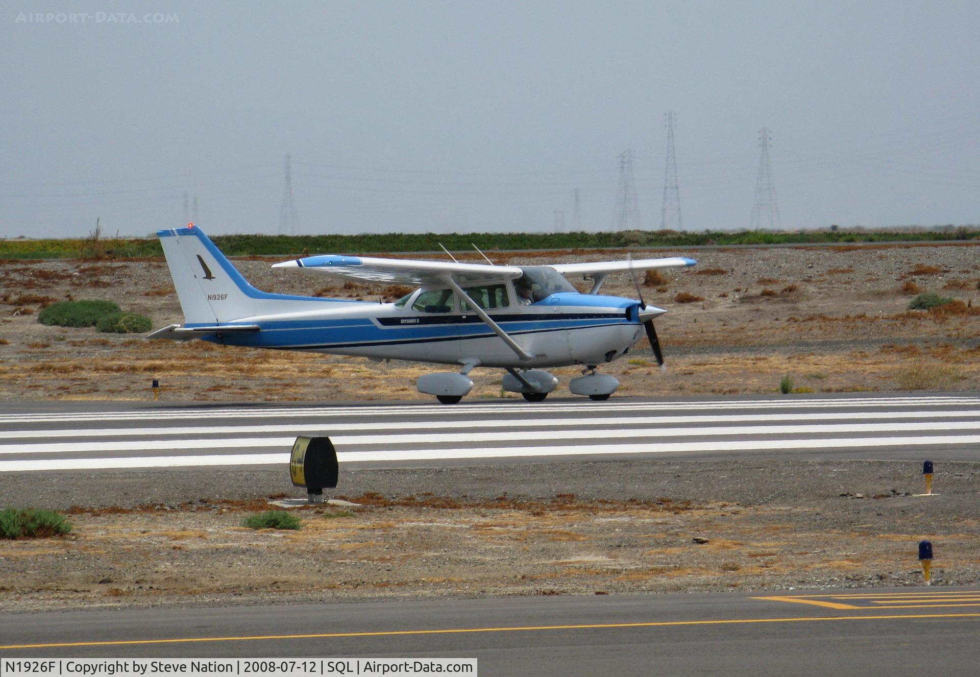 N1926F, 1979 Cessna 172N Skyhawk II C/N 17273017, 1979 Cessna 172N holding for take-off in smoky conditions @ San Carlos, CA