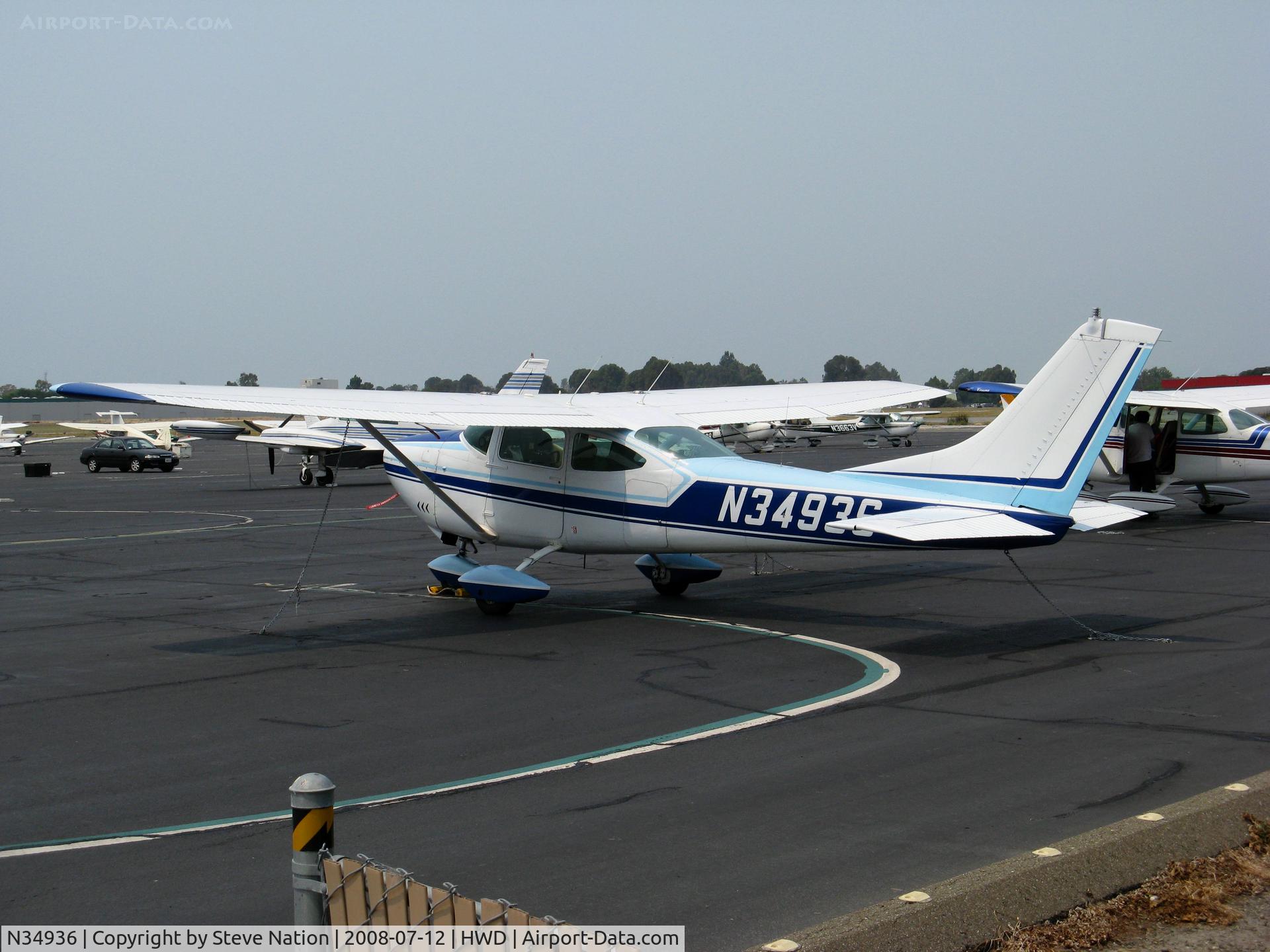 N34936, 1976 Cessna 177RG Cardinal C/N 177RG1025, Visiting 1976 Cessna 177RG in smoky conditions @ Hayward Air Terminal, CA