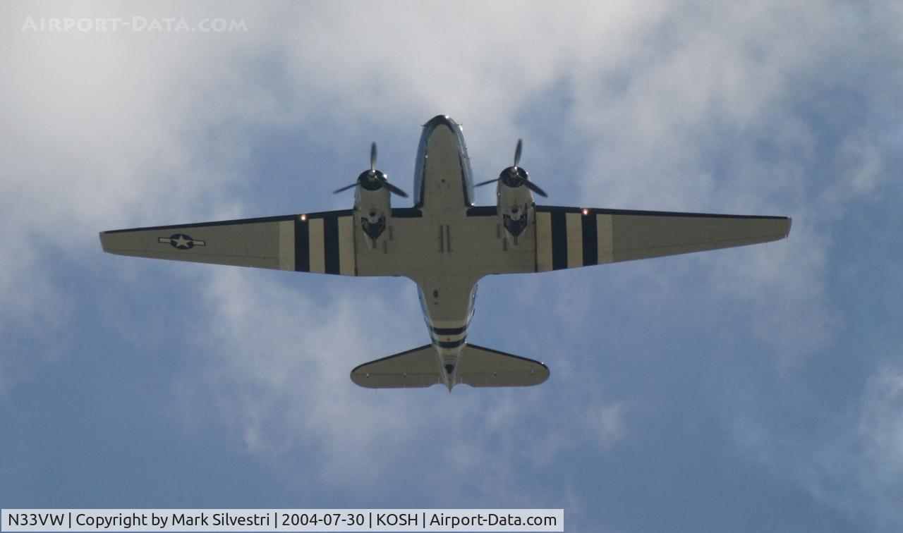N33VW, 1943 Douglas DC3C-S1C3G (C-47A) C/N 20401, Oshkosh 2004