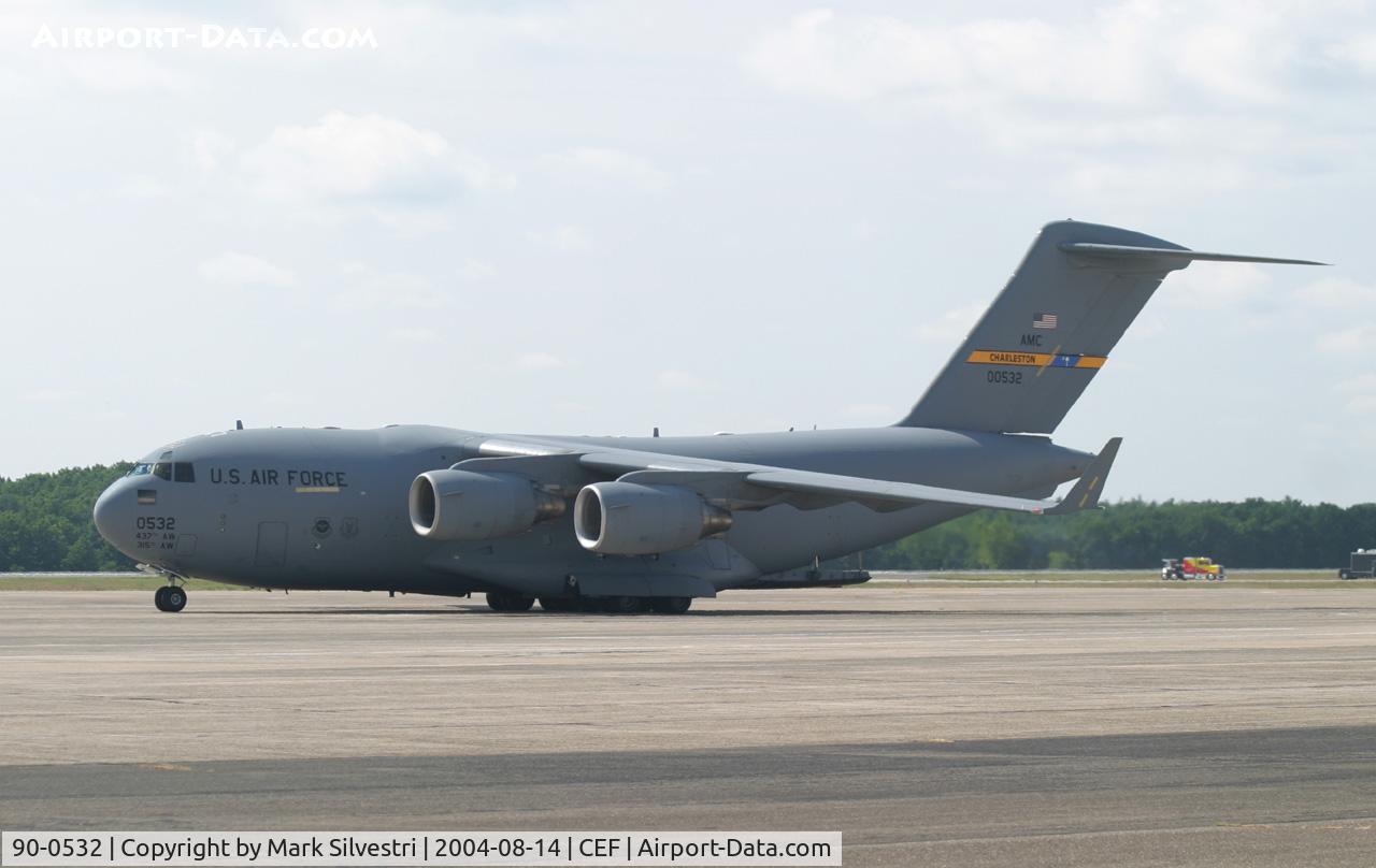 90-0532, 1990 McDonnell Douglas C-17A Globemaster III C/N P-7, Westover ARB 2004