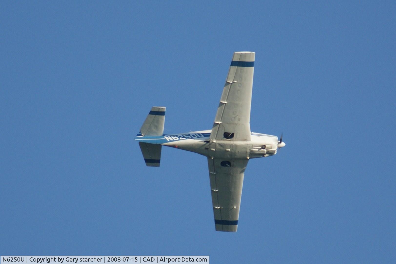 N6250U, 1962 Mooney M20C Ranger C/N 2089, flying overhead