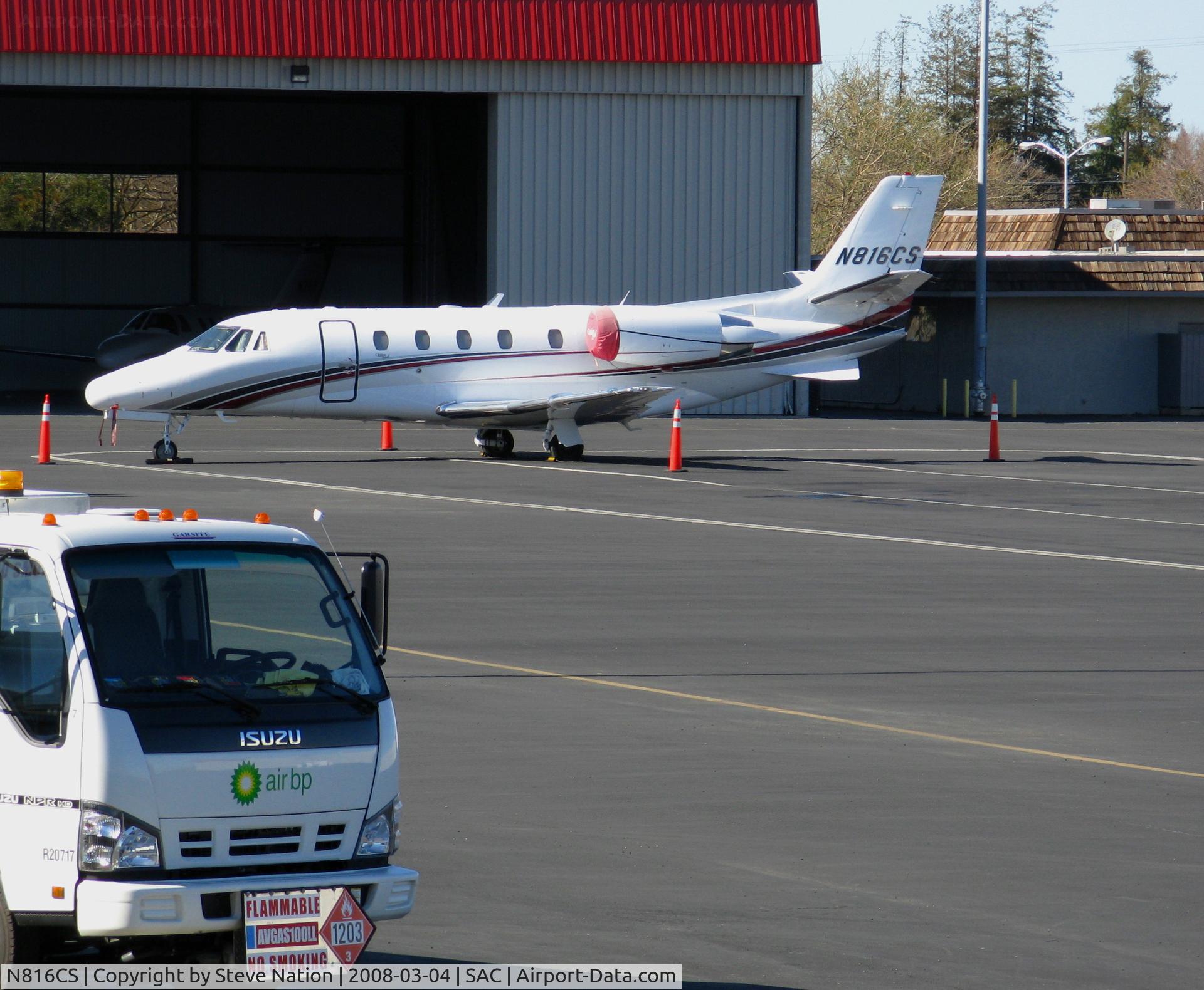 N816CS, 2001 Cessna 560XL Citation Excel C/N 560-5153, Ventura, CA-based CHF Express 2001 Cessna 560XL @ Sacramento Executive Airport, CA 