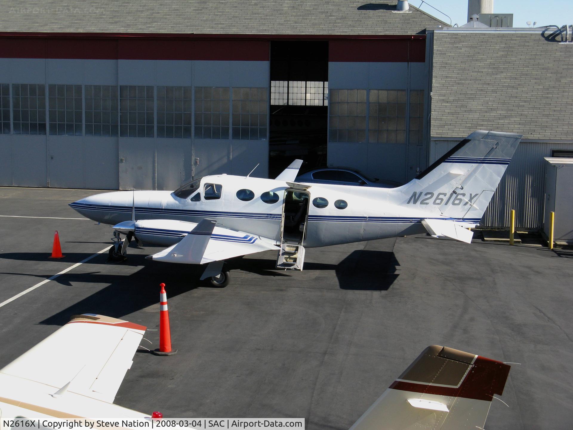 N2616X, Cessna 414A Chancellor C/N 414A0266, Nice overhead shot of winglet-equipped Cessna 414A of Great Basin Aviation (Menlo Park, CA) @ Sacramento Executive Airport, CA