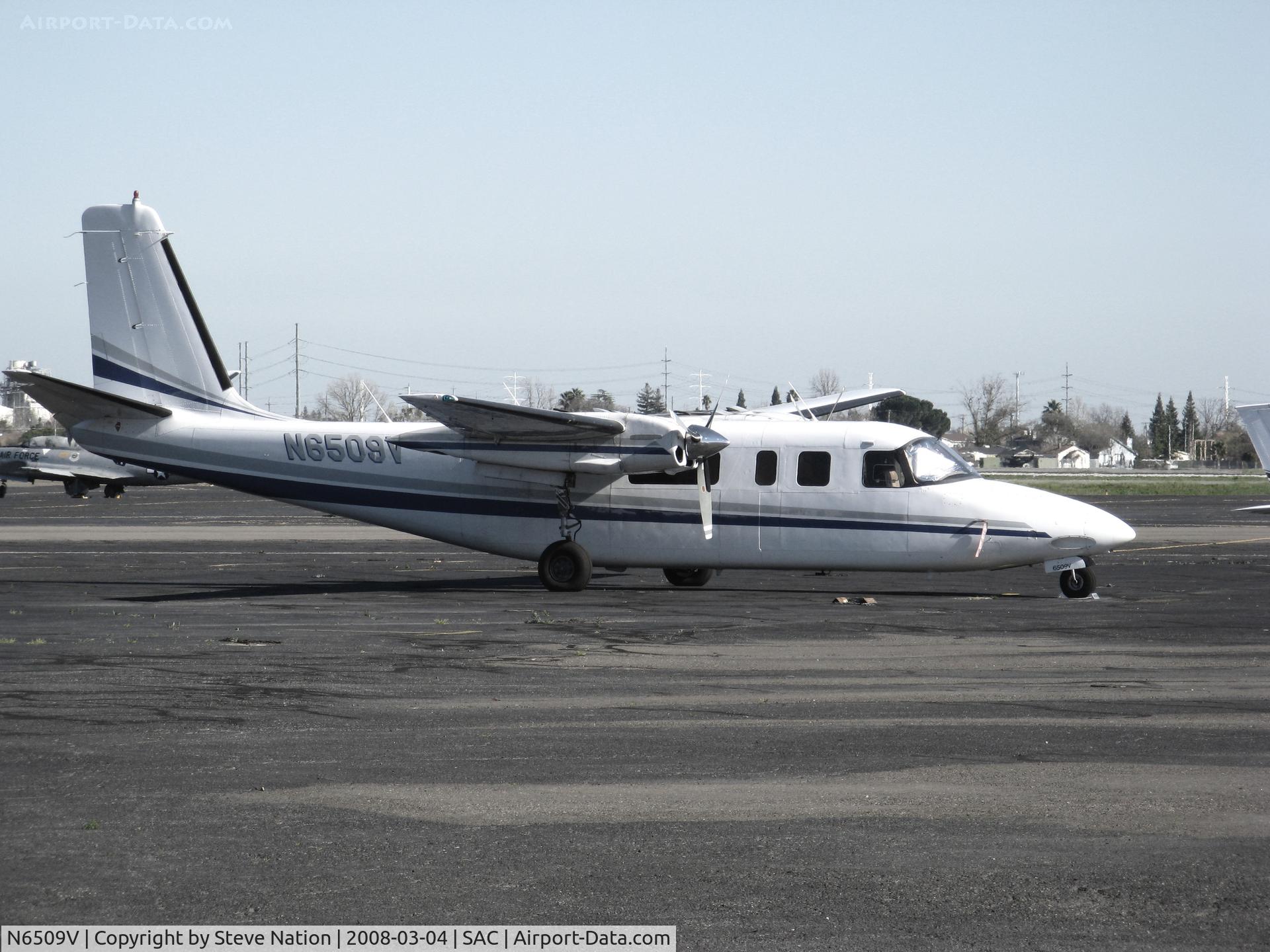 N6509V, 1966 Aero Commander 680FL Commander C/N 1640-121, 1966 Aero commander 680FL @ Sacramento Executive Airport, CA