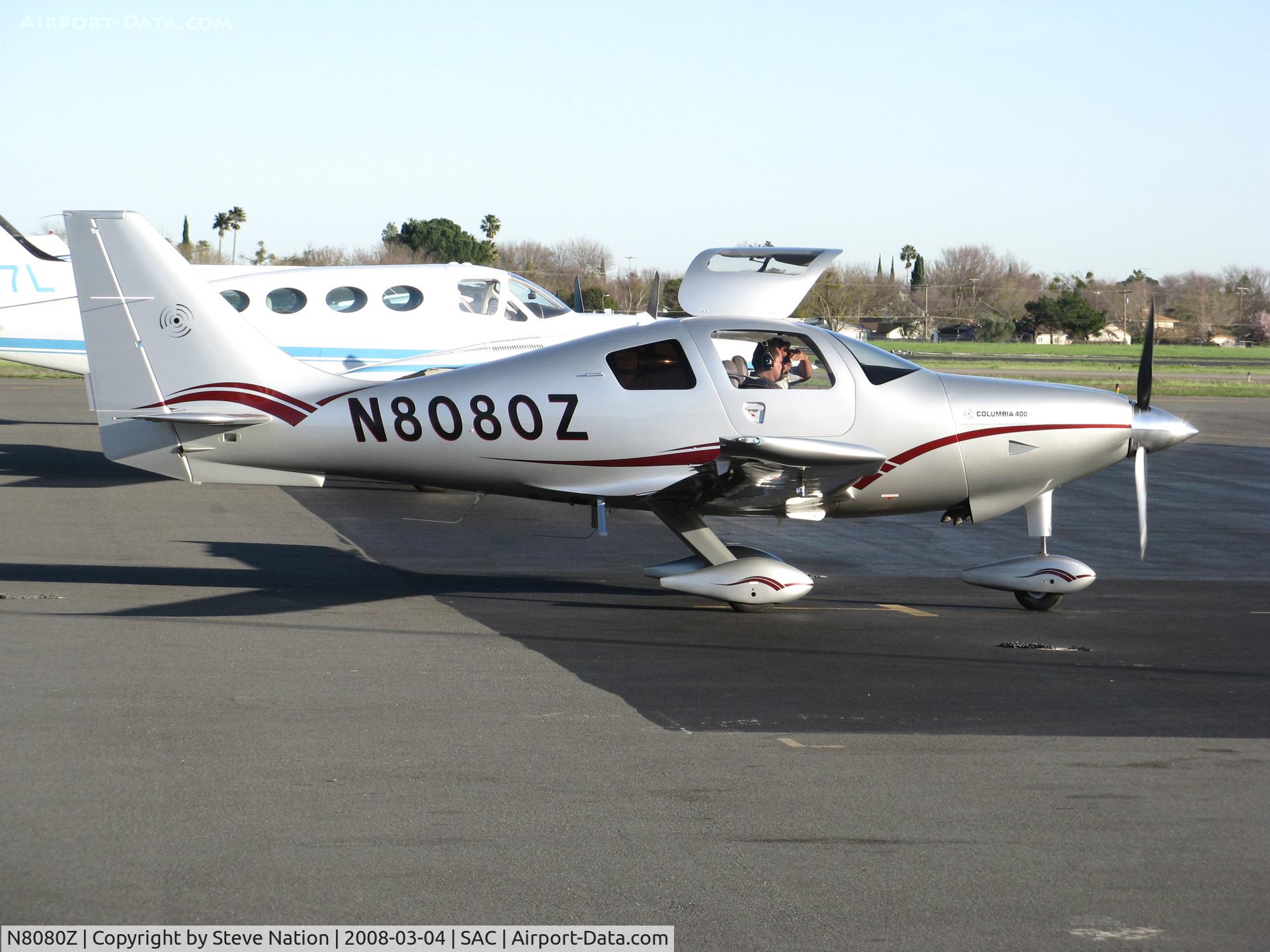 N8080Z, 2007 Columbia Aircraft Mfg LC41-550FG C/N 41713, Visiting 2007 Columbia Aircraft Mfg LC41-550FG with hatches open
