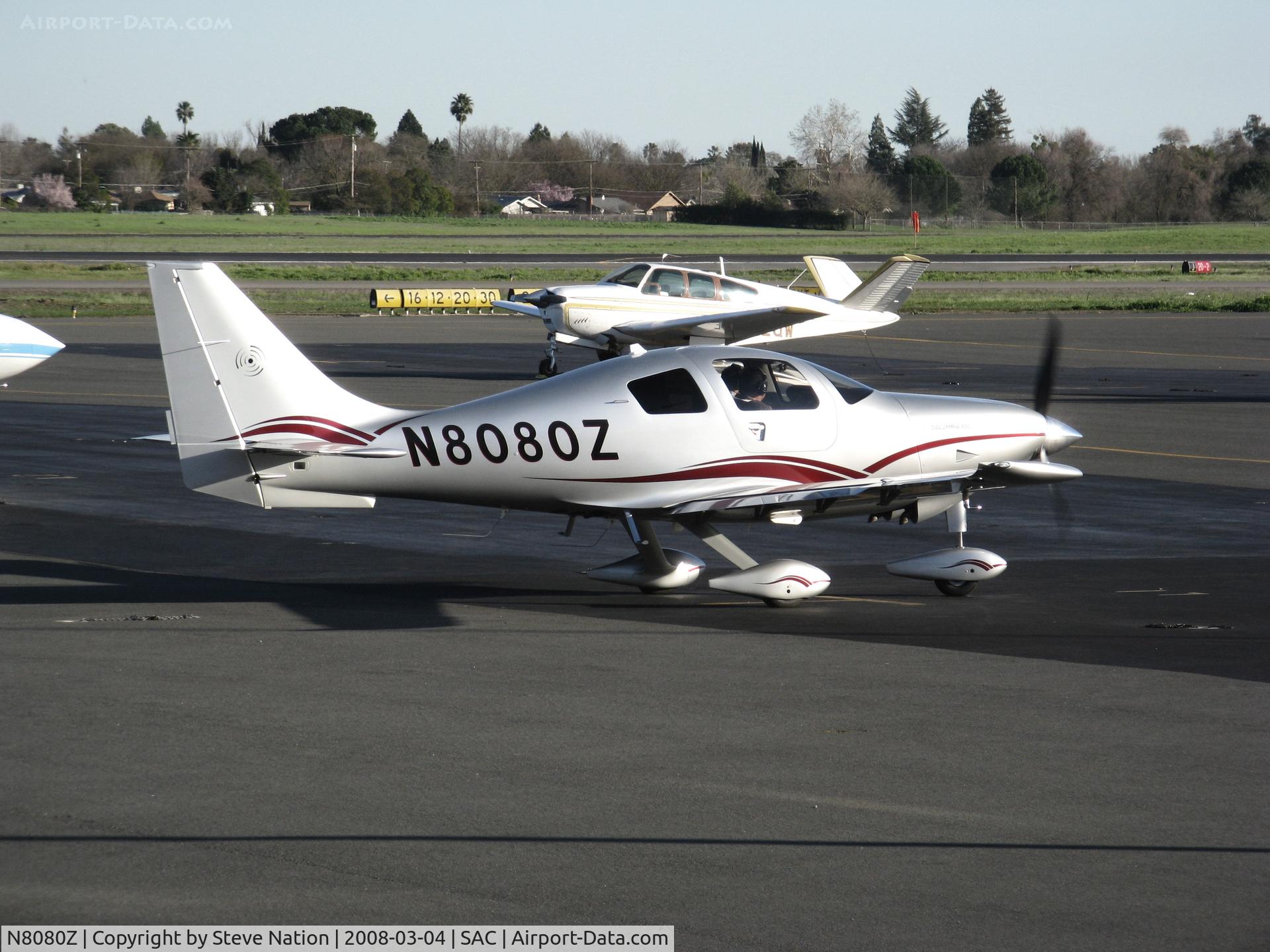 N8080Z, 2007 Columbia Aircraft Mfg LC41-550FG C/N 41713, Visiting 2007 Columbia Aircraft Mfg LC41-550FG taxying for take-off
