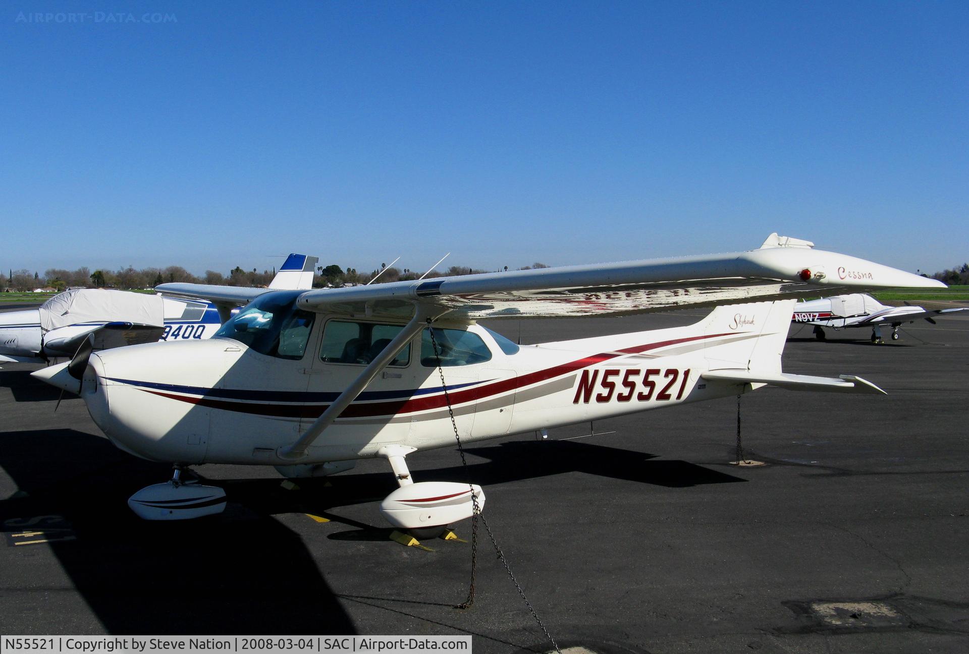 N55521, 1981 Cessna 172P C/N 17275196, Carter Flygare Inc. 1981 Cessna 172P @ Sacramento Executive Airport CA