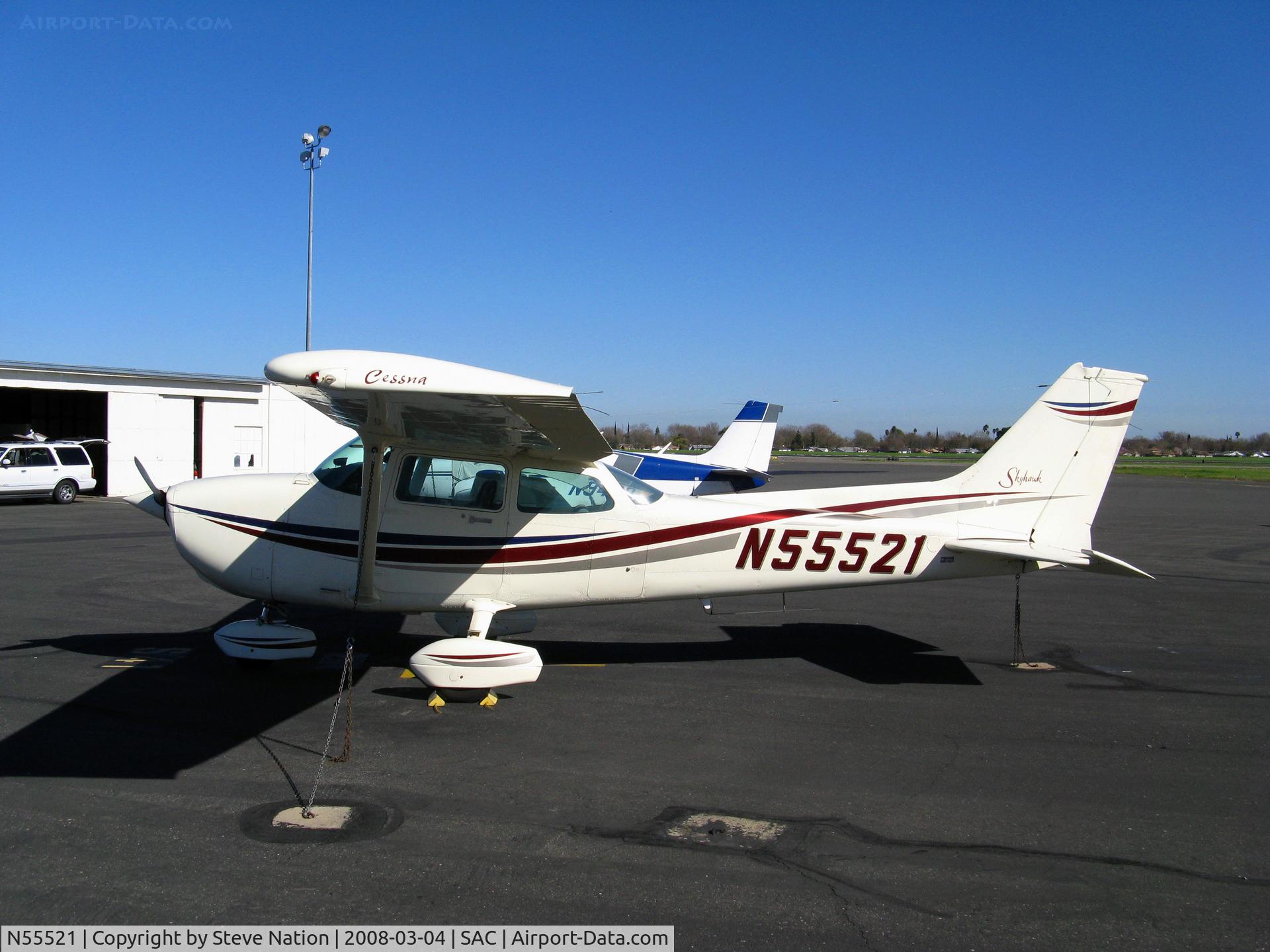 N55521, 1981 Cessna 172P C/N 17275196, Carter Flygare Inc. 1981 Cessna 172P @ Sacramento Executive Airport CA