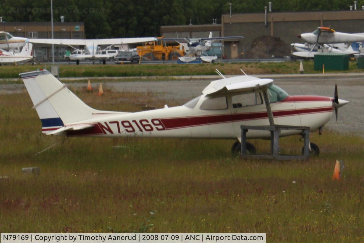 N79169, 1969 Cessna 172K Skyhawk C/N 17257932, General Aviation parking area at Anchorage
