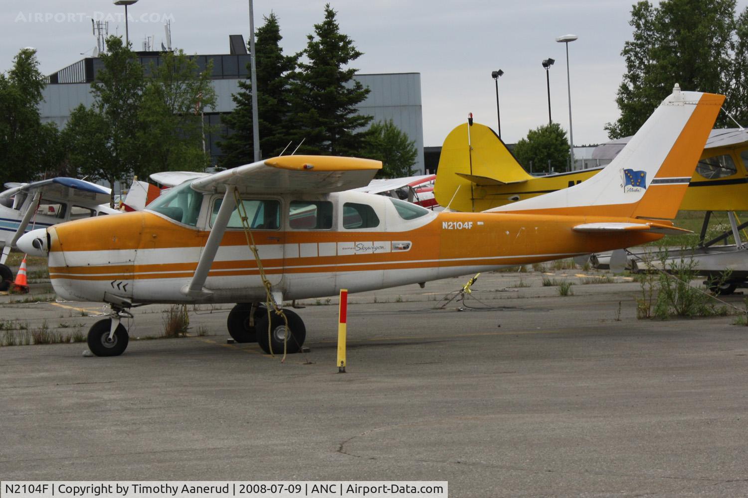 N2104F, 1964 Cessna U206D Super Skywagon C/N U206-0304, General Aviation parking area at Anchorage