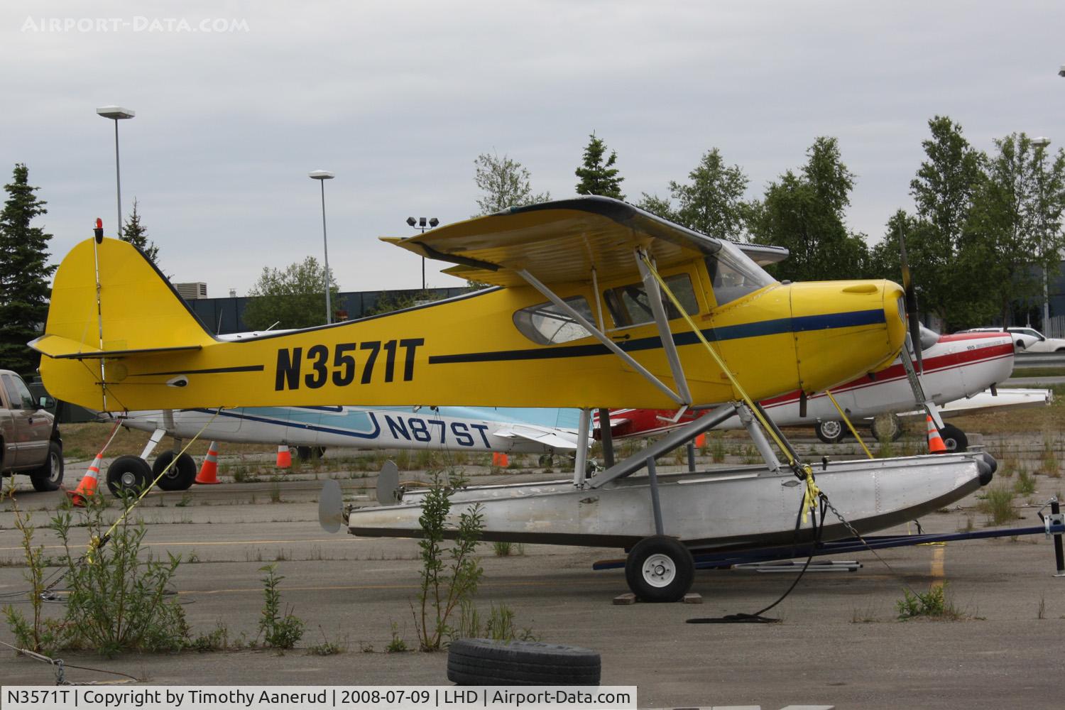 N3571T, 1975 Taylorcraft F-19 Sportsman C/N F-032, General Aviation parking area at Anchorage
