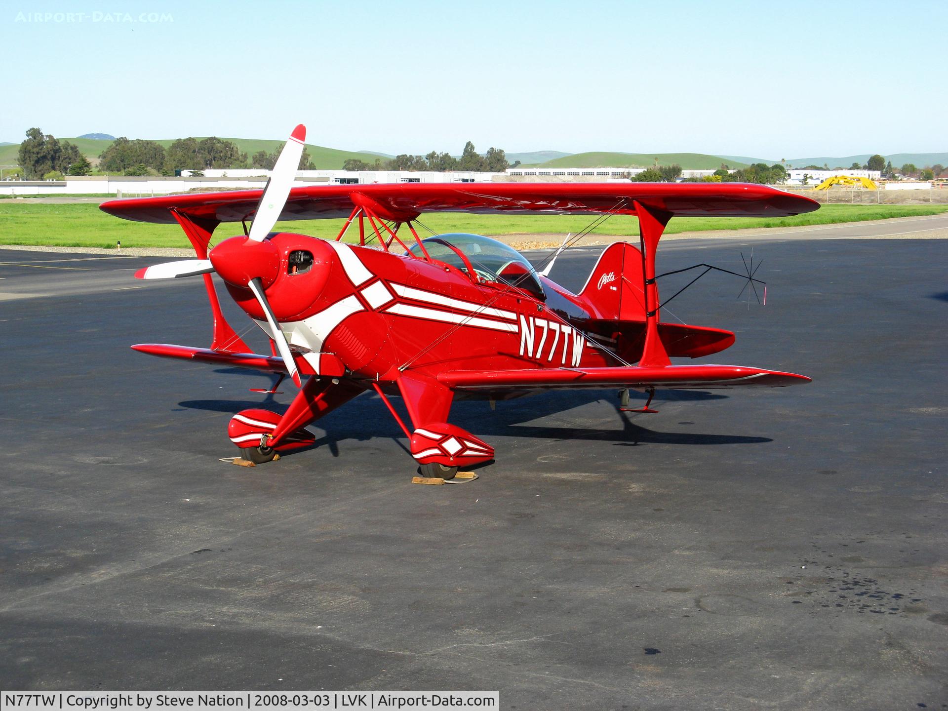 N77TW, 1989 Christen Pitts S-2B Special C/N 5160, 1989 Christen Industries Inc PITTS S-2B @ Livermore Muni Airport, CA
