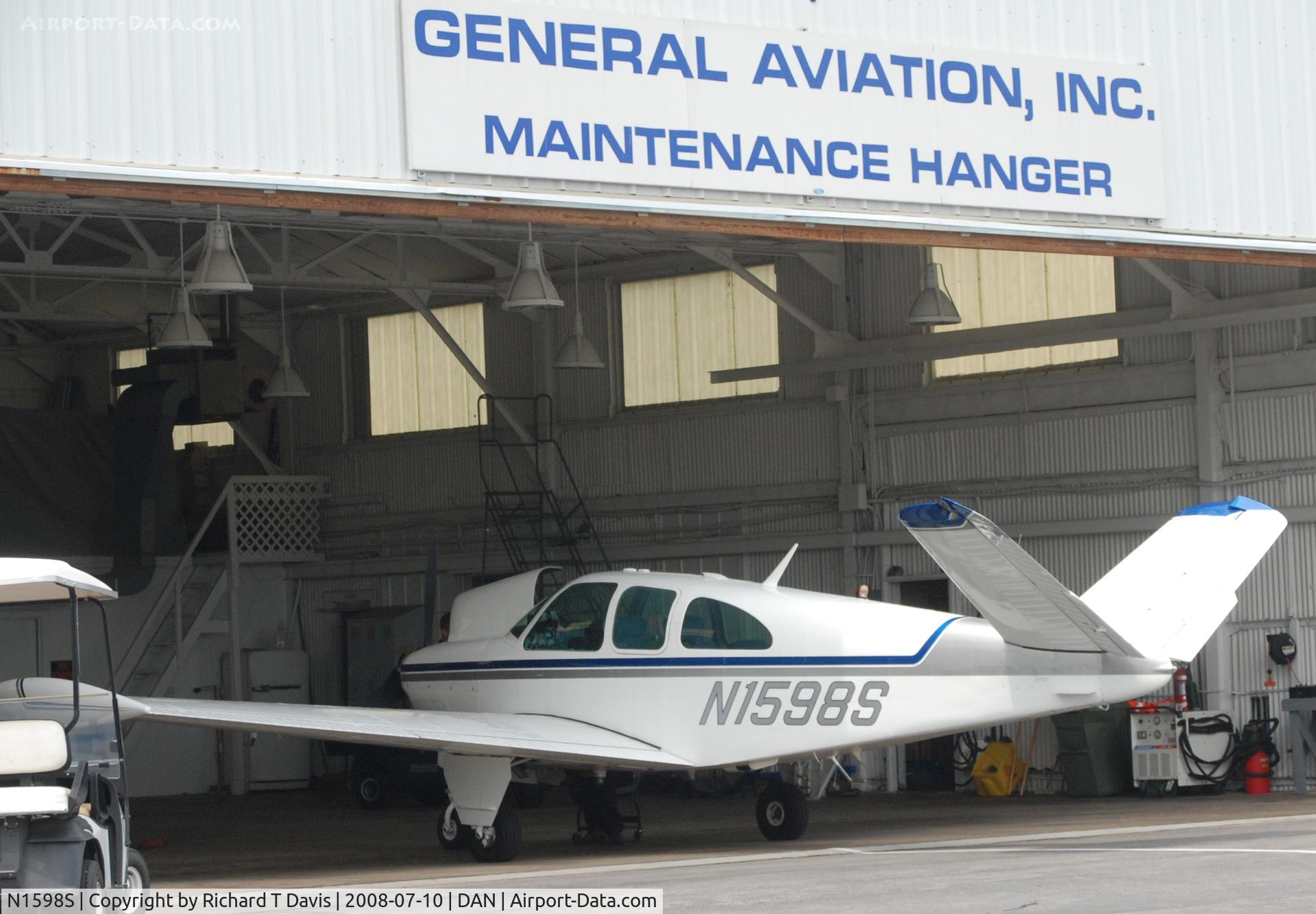 N1598S, 1962 Beech P35 Bonanza C/N D-7008, 1962 Beech P35 in Danville Va.