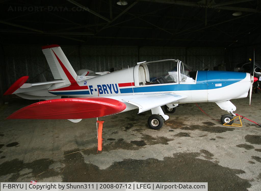 F-BRYU, Socata MS-880B Rallye Club C/N 1515, Parked here...