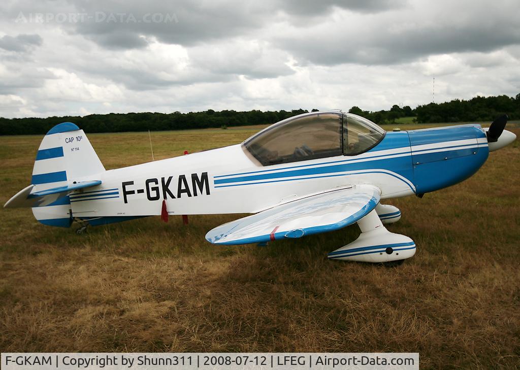 F-GKAM, Mudry CAP-10B C/N 114, Parked here...