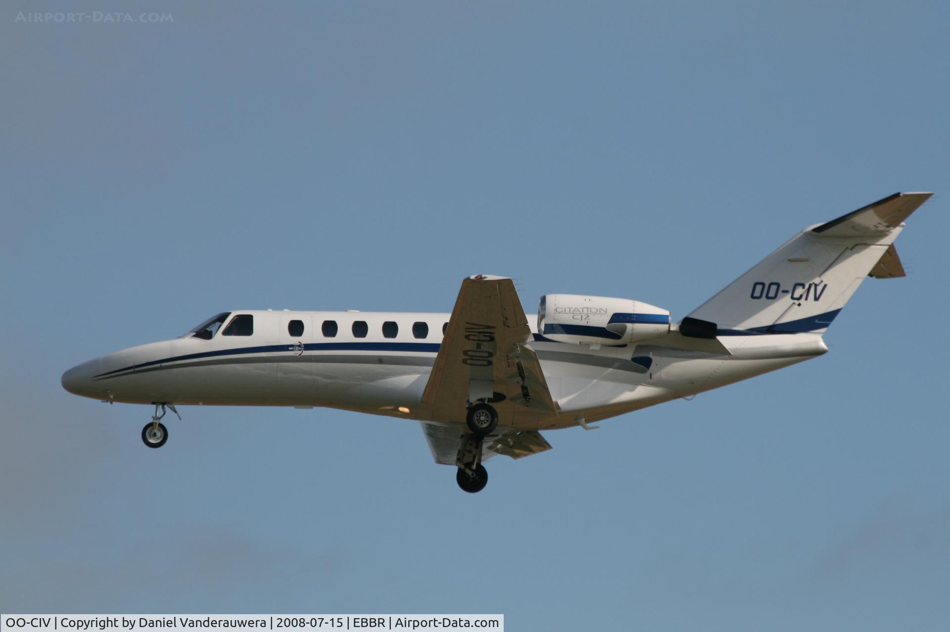 OO-CIV, 2004 Cessna 525A CitationJet CJ2 C/N 525A-0206, descending to rwy 25L