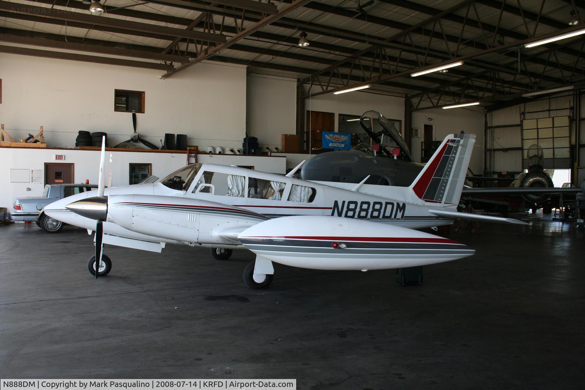N888DM, 1969 Piper PA-30 Twin Comanche C/N 30-1833, Piper PA-30