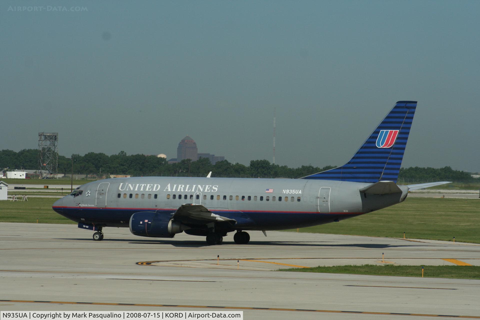 N935UA, 1992 Boeing 737-522 C/N 26663, Boeing 737-500