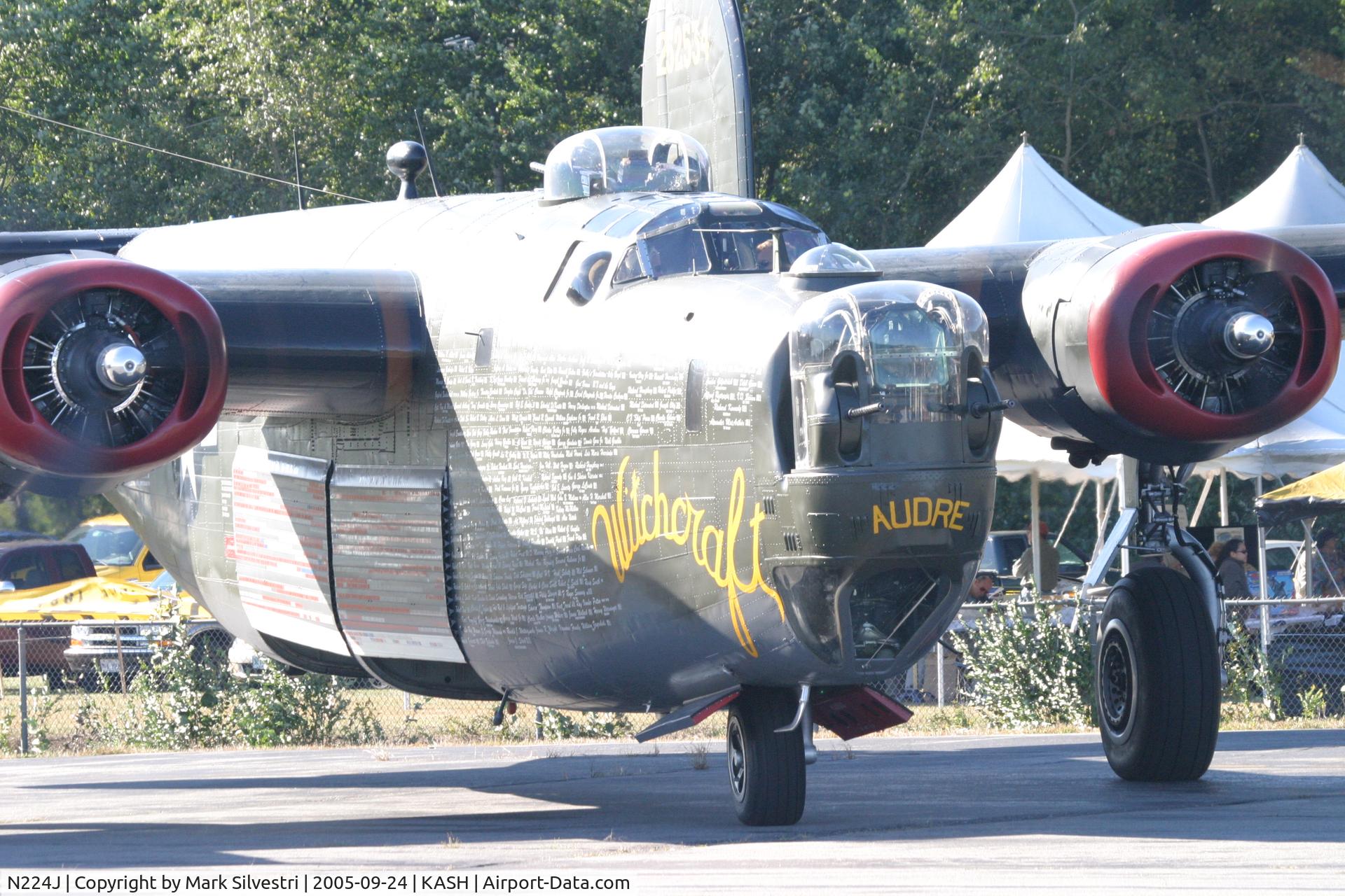 N224J, 1944 Consolidated B-24J-85-CF Liberator C/N 1347 (44-44052), DWC 2005