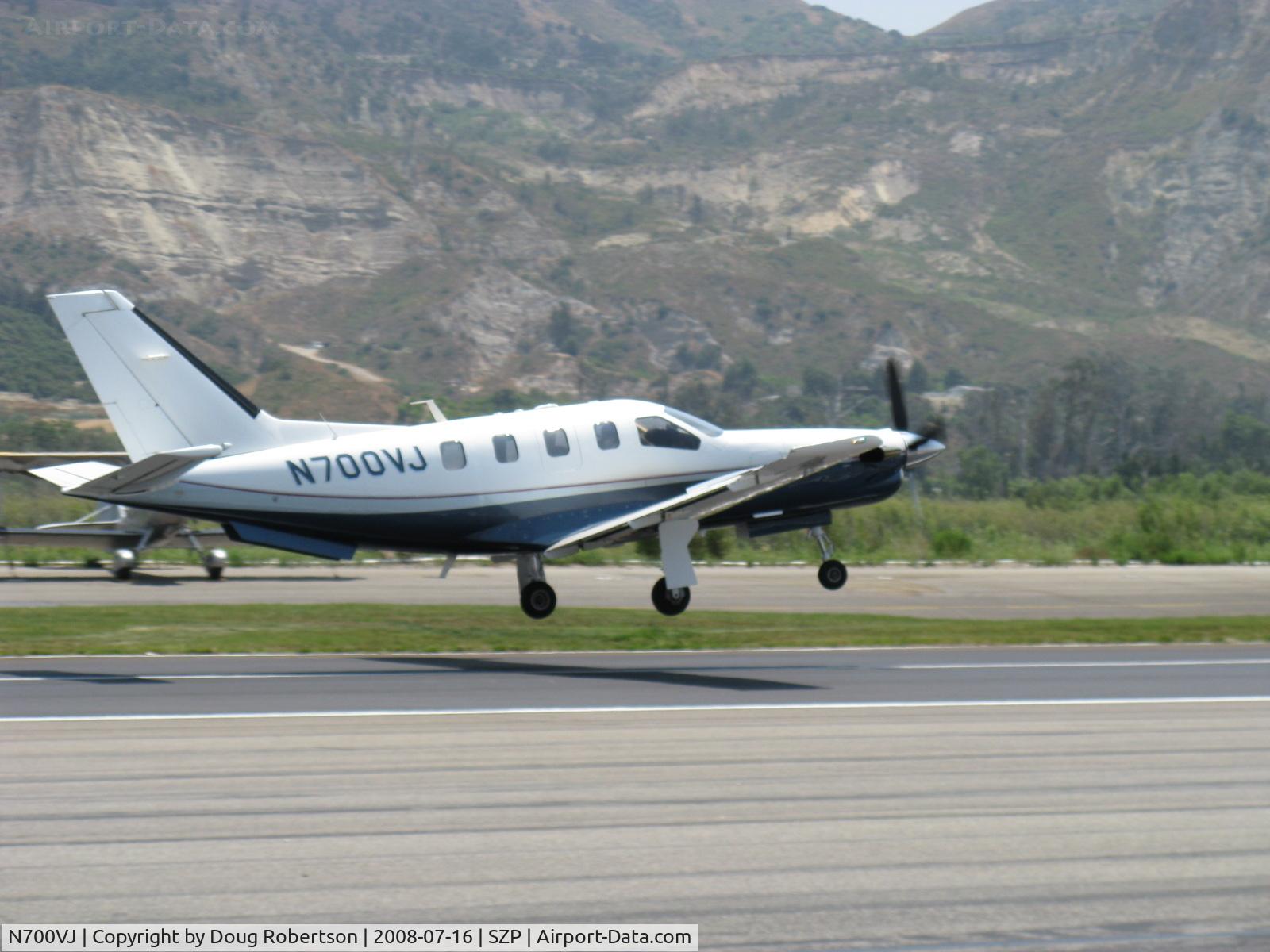 N700VJ, 2000 Socata TBM-700 C/N 163, 2000 EADS SOCATA TBM 700, one P&W (C) PT6A-64 turboprop flat rated at 700 shp, pressurized, max cruise-300 kts 346 mph, takeoff Rwy 22