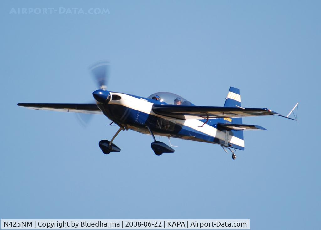 N425NM, 2000 Zivko Edge 540-T C/N 0011, On approach to 17L.