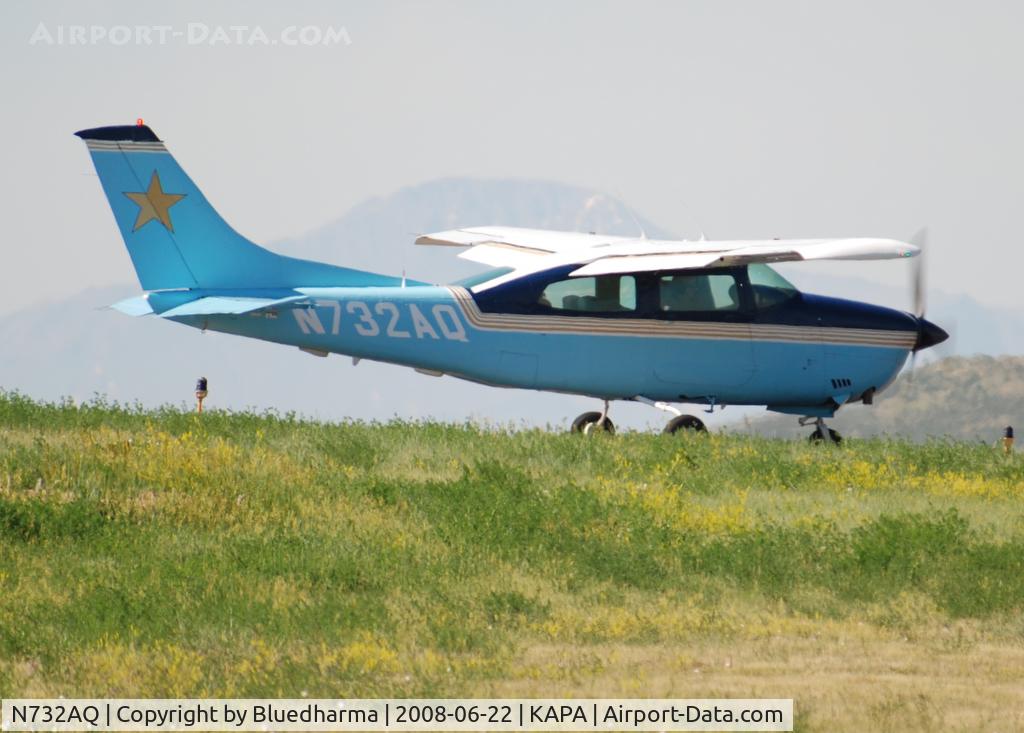 N732AQ, 1976 Cessna T210L Turbo Centurion C/N 21061366, Position and Hold for 17L.