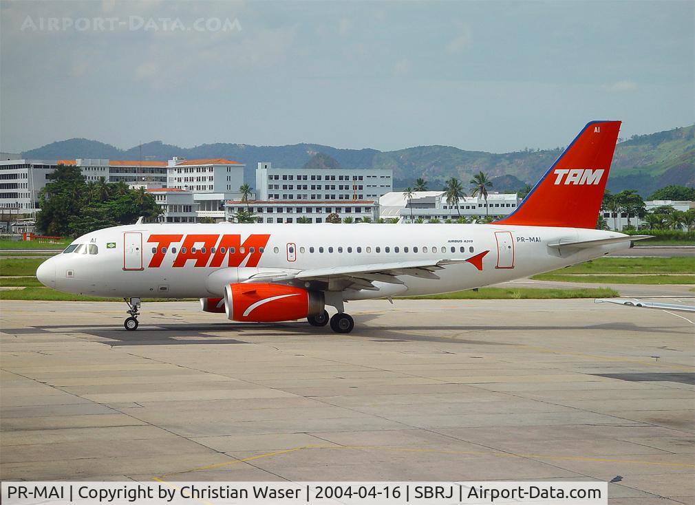 PR-MAI, 2002 Airbus A319-132 C/N 1703, TAM