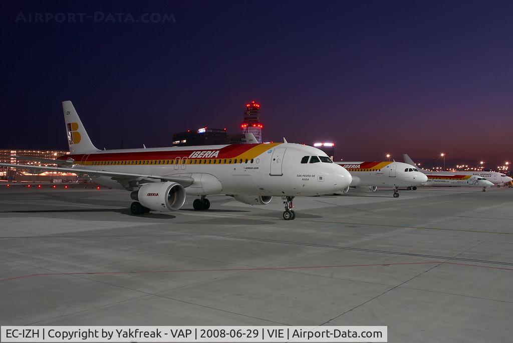 EC-IZH, 2004 Airbus A320-214 C/N 2225, Iberia Airbus 320
