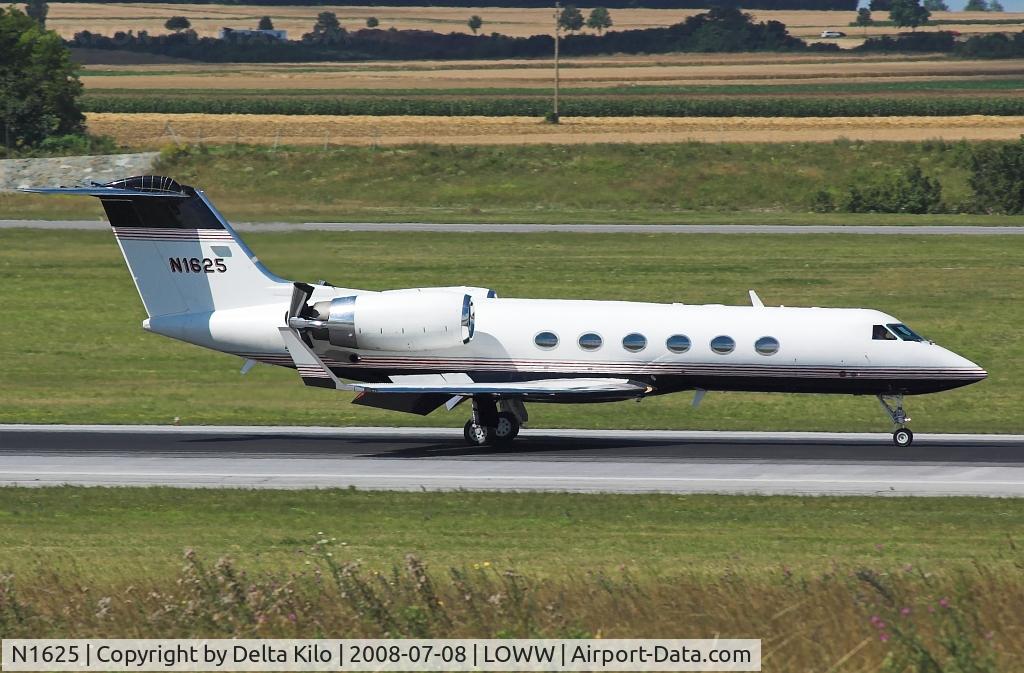 N1625, 1998 Gulfstream Aerospace G-IV C/N 1358, CHEVRON U S A INC