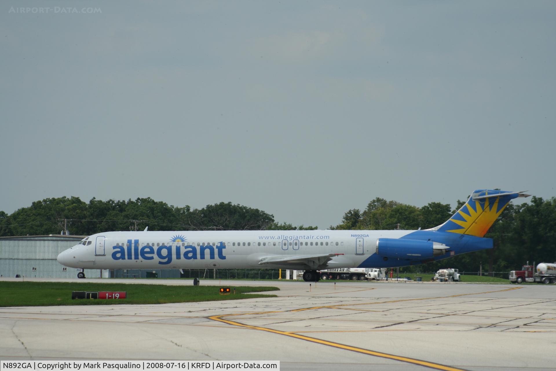 N892GA, 1989 McDonnell Douglas MD-83 (DC-9-83) C/N 49826, MD-83