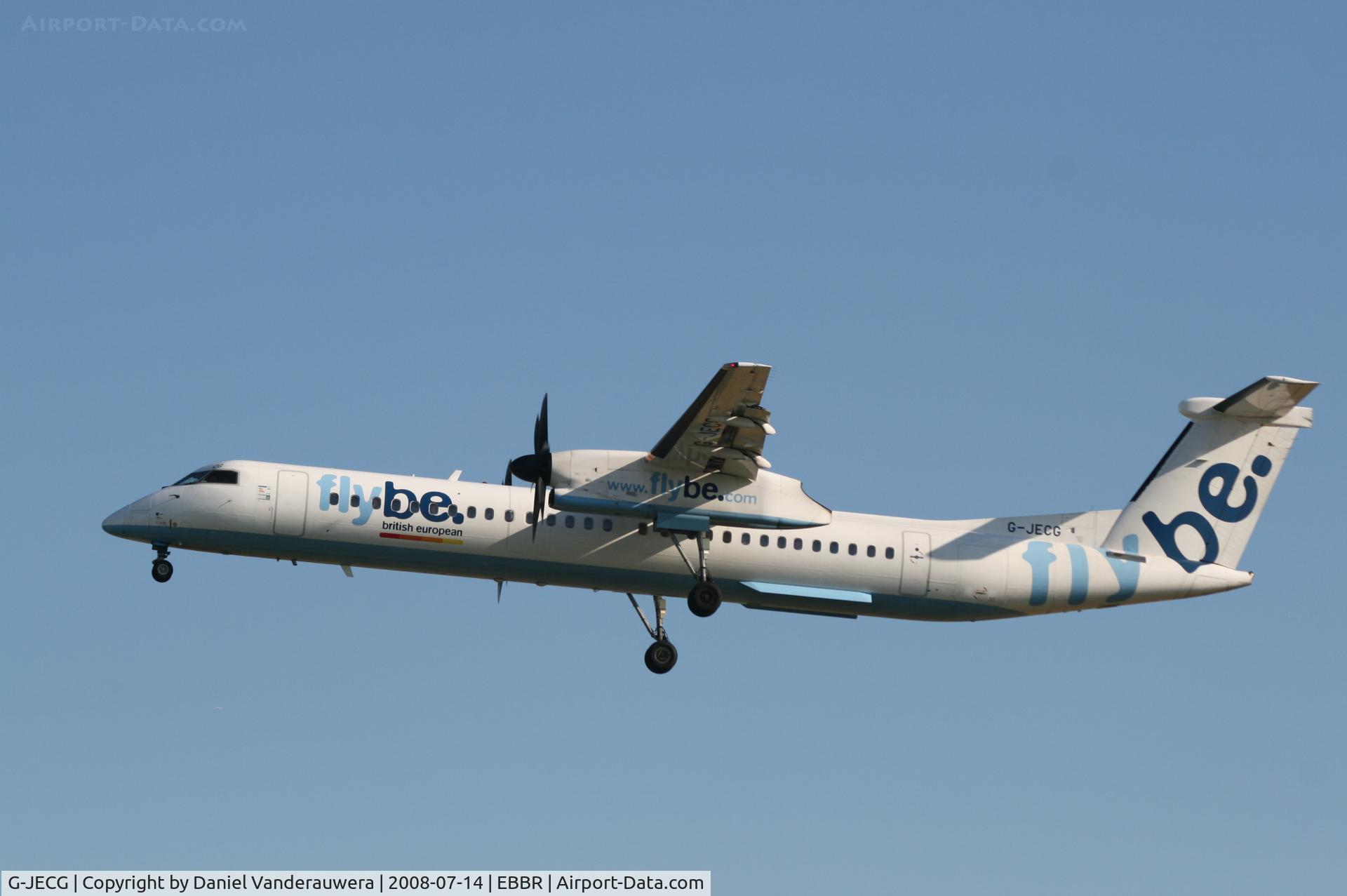 G-JECG, 2004 De Havilland Canada DHC-8-402Q Dash 8 C/N 4098, flight BE7181 is descending to rwy 25L