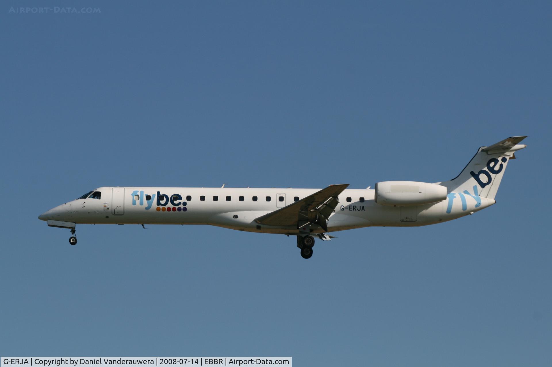 G-ERJA, 2000 Embraer EMB-145EP (ERJ-145EP) C/N 145229, flight BE1841 is descending to rwy 25L