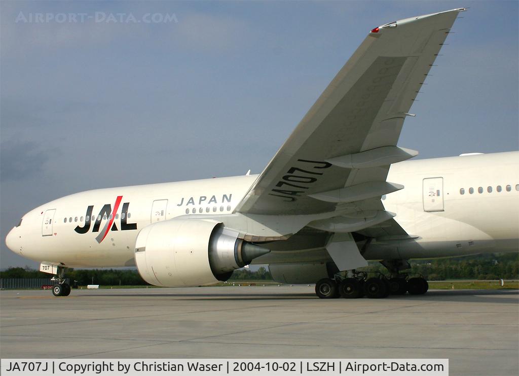 JA707J, 2004 Boeing 777-246/ER C/N 32894, Japan Airlines